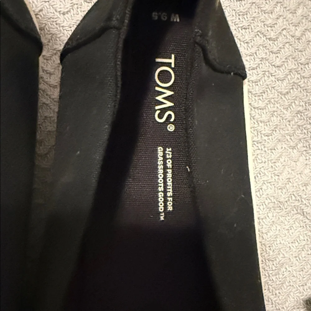Toms Black Canvas Slip-On Flats with Yellow Sunflower Motif - Picture 4 of 10